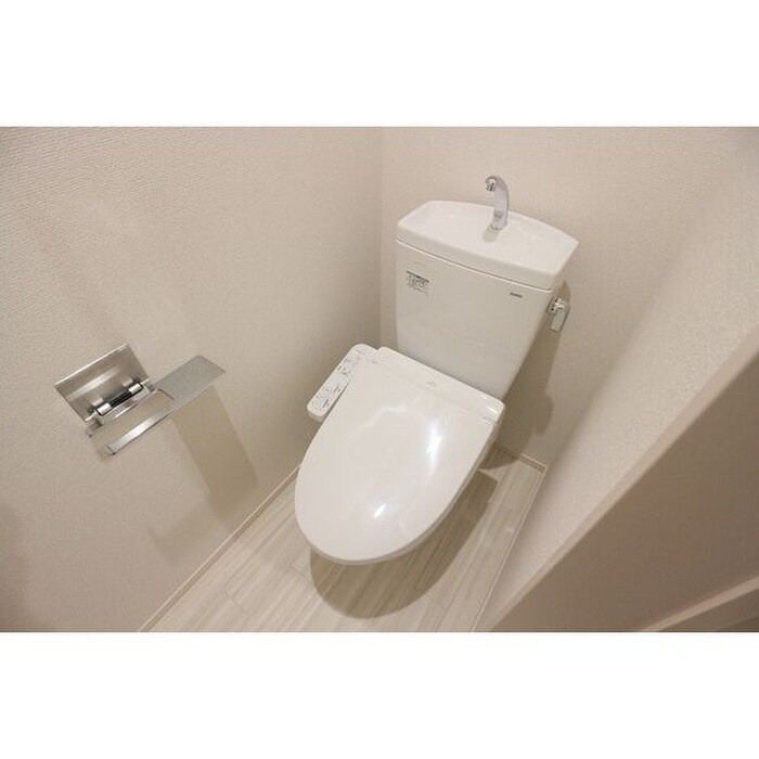 物件内観写真8　(トイレ)