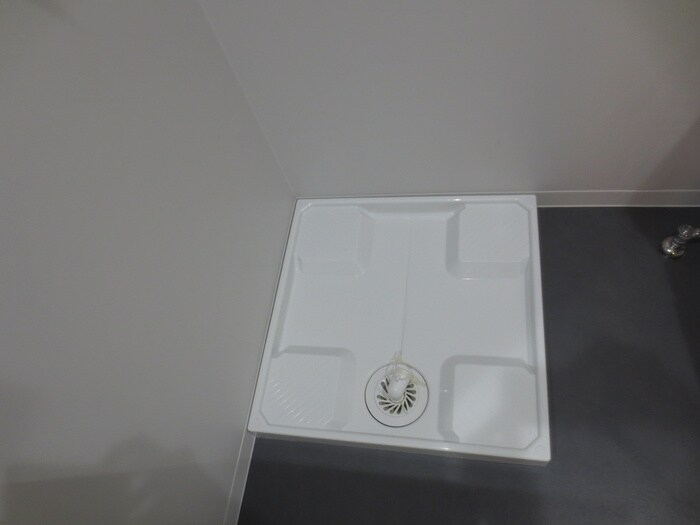 物件内観写真11　(洗濯機置場)