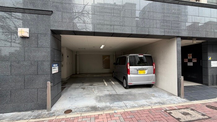 物件外観写真6　(駐車場)