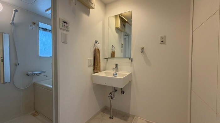 物件内観写真12　(洗面)