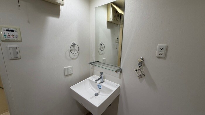 物件内観写真12　(洗面)