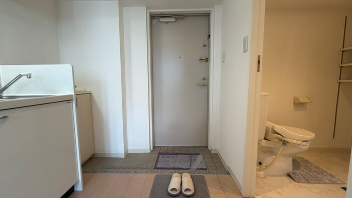 物件内観写真15　(玄関)