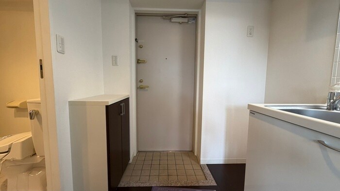 物件内観写真15　(玄関)