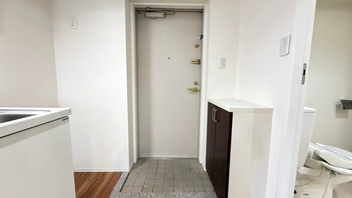 物件内観写真15　(玄関)