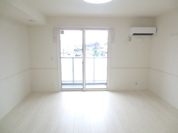 物件内観写真12　(居室)