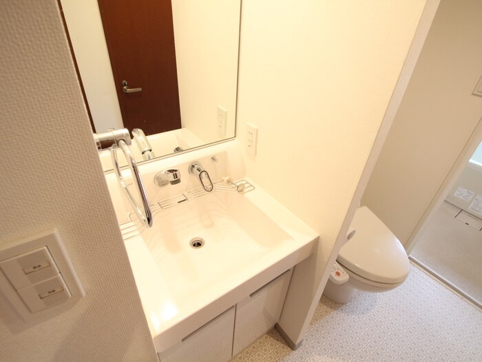 物件内観写真12　(洗面)