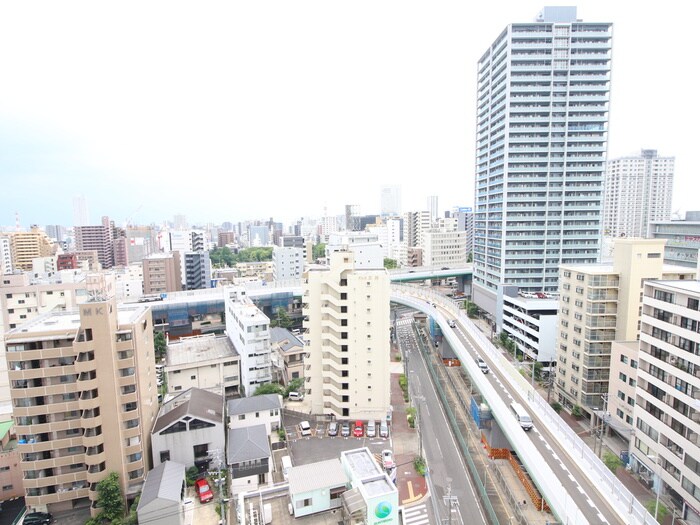 物件内観写真16　(室内からの展望)