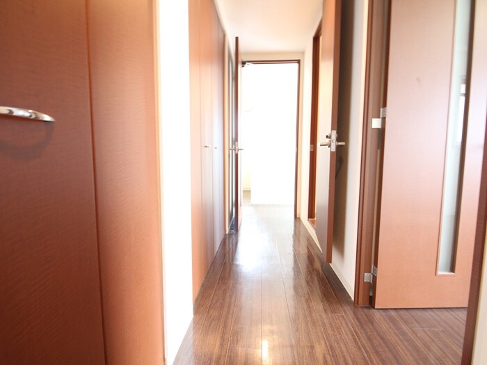 物件内観写真17　(廊下)