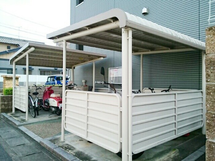 物件外観写真5　(駐輪場)