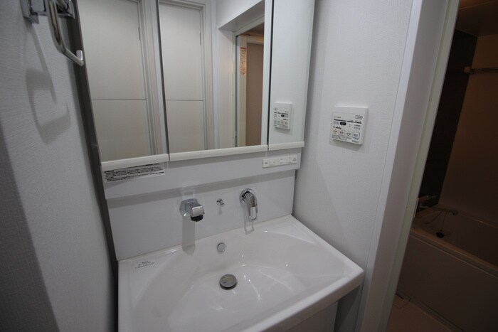 物件内観写真11　(洗面)