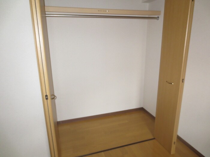 物件内観写真15　(収納)
