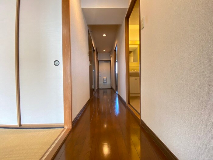 物件内観写真18　(廊下)