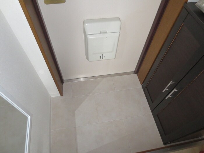 物件内観写真21　(玄関)