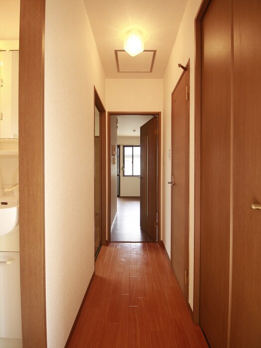 物件内観写真17　(廊下)
