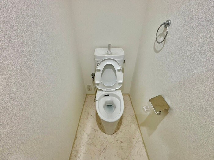 物件内観写真16　(トイレ)