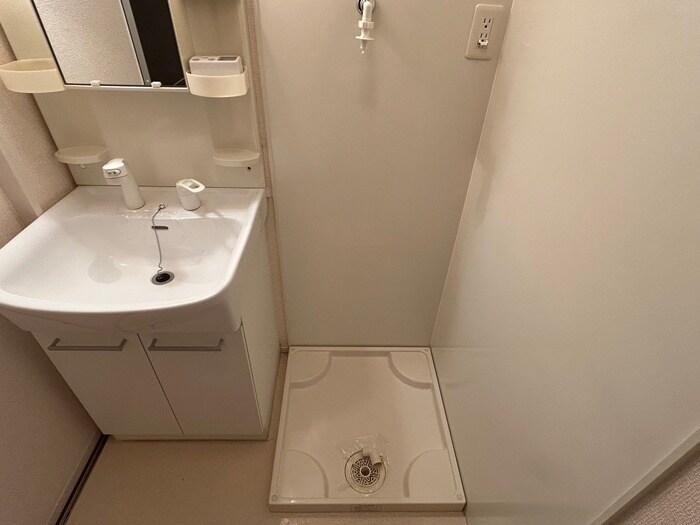 物件内観写真15　(洗濯機置場)