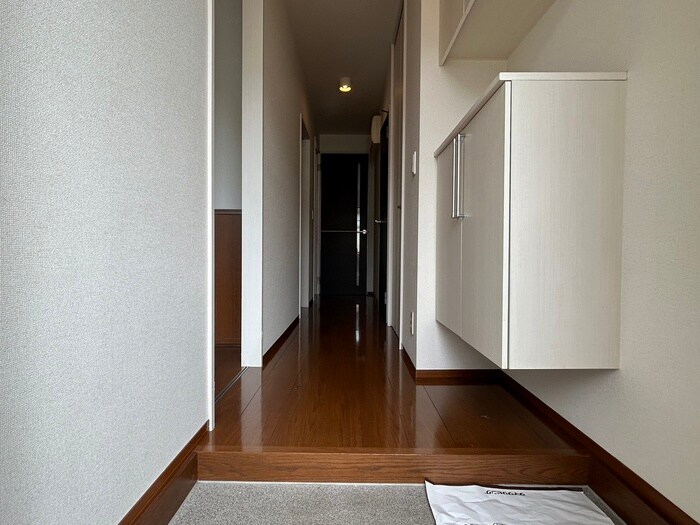 物件内観写真17　(玄関)