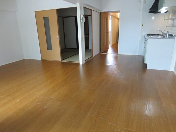 物件内観写真4　(居室)