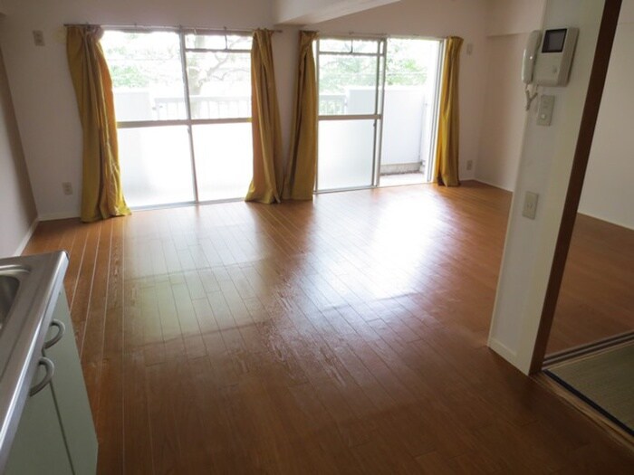 物件内観写真10　(居室)