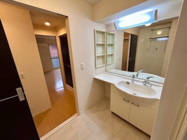 物件内観写真11　(洗面)