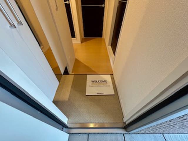 物件内観写真14　(玄関)