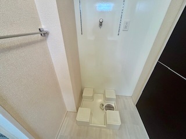 物件内観写真17　(洗濯機置場)