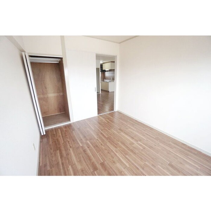 物件内観写真9　(収納)