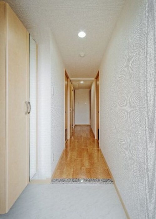 物件内観写真9　(玄関)