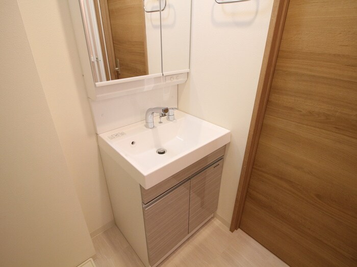 物件内観写真13　(洗面)