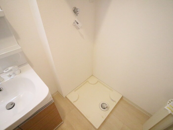 物件内観写真14　(洗濯機置場)