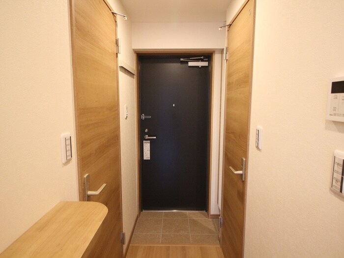 物件内観写真16　(玄関)