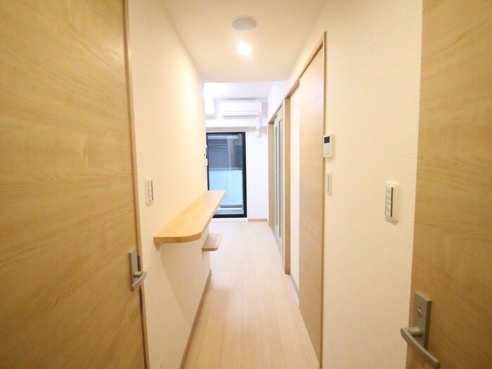 物件内観写真18　(廊下)