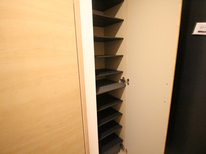 物件内観写真19　(靴箱)