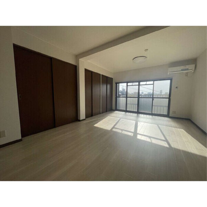 物件内観写真4　(居室)