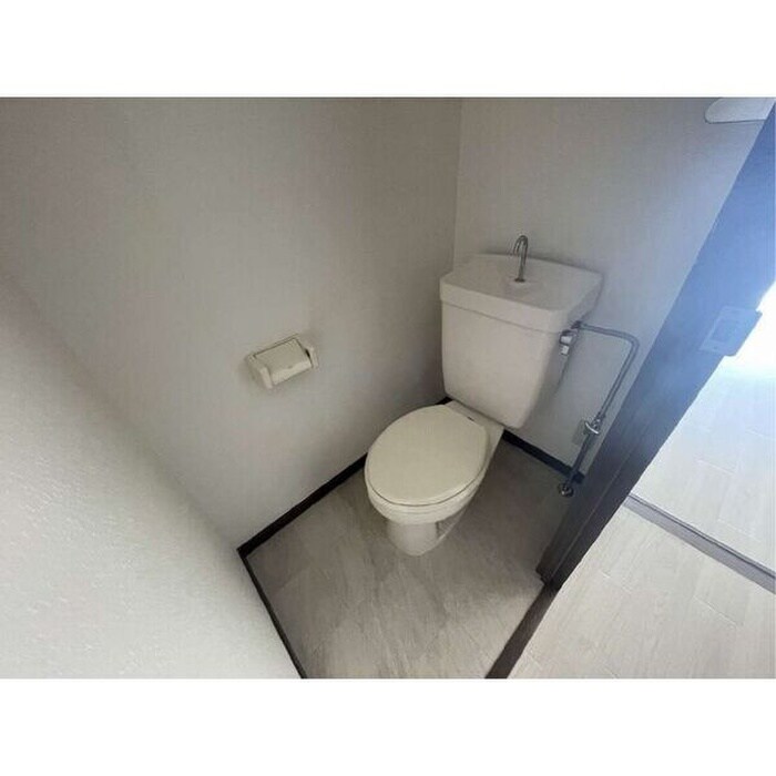 物件内観写真12　(トイレ)