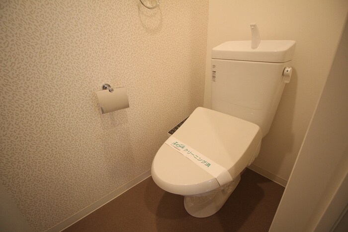 物件内観写真8　(トイレ)