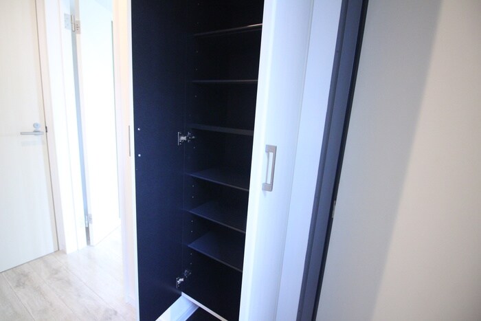 物件内観写真10　(靴箱)