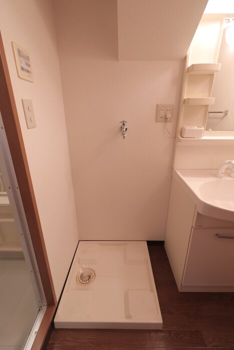 物件内観写真15　(洗濯機置場)