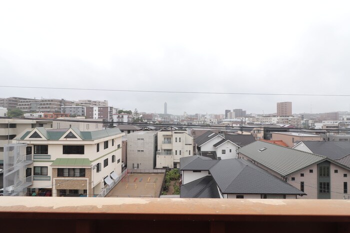 物件内観写真22　(室内からの展望)