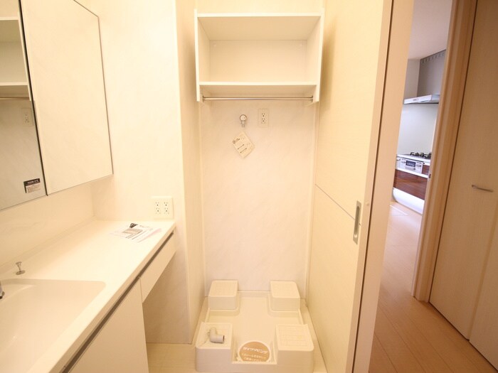 物件内観写真11　(洗濯機置場)