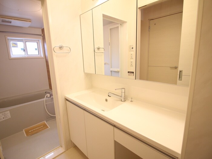 物件内観写真12　(洗面)