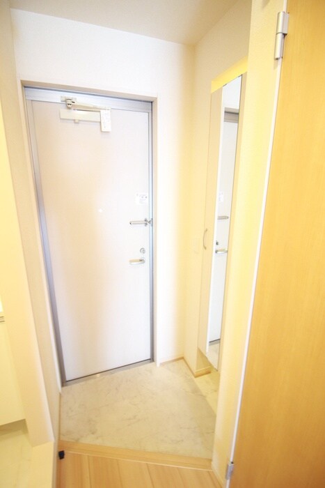 物件内観写真21　(玄関)