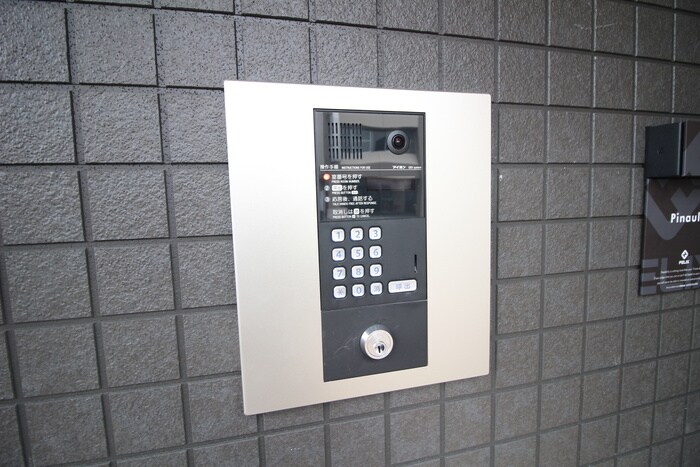 物件外観写真5　(エントランス部分)