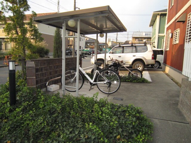物件外観写真3　(駐輪場)