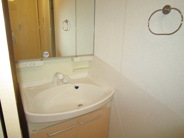 物件内観写真8　(洗面)