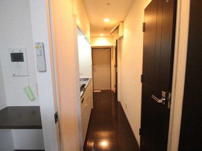 物件内観写真20　(廊下)