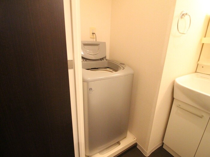 物件内観写真21　(洗濯機置場)