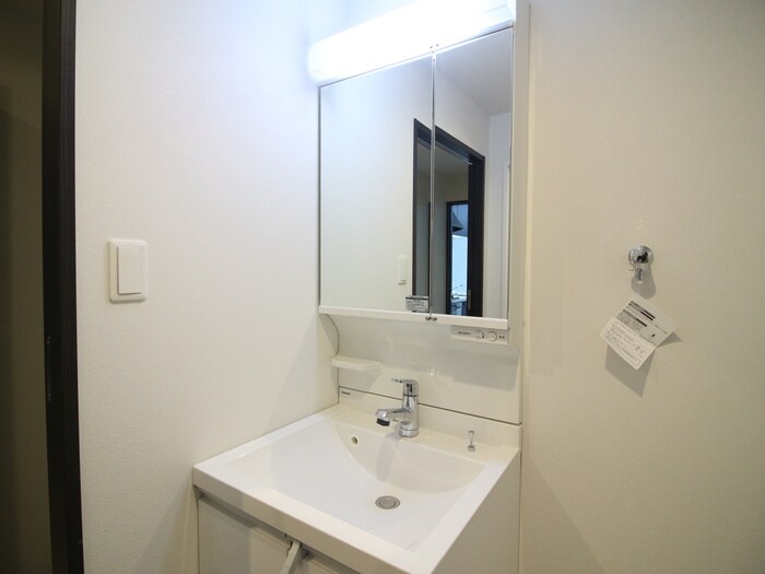 物件内観写真11　(洗面)