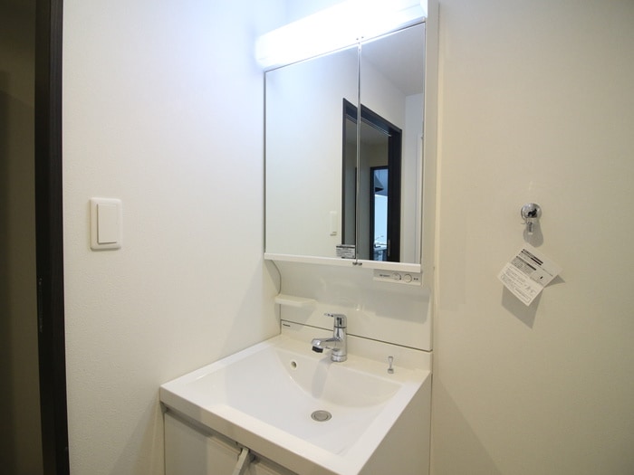 物件内観写真11　(洗面)