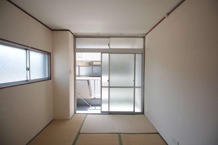 物件内観写真9　(居室)